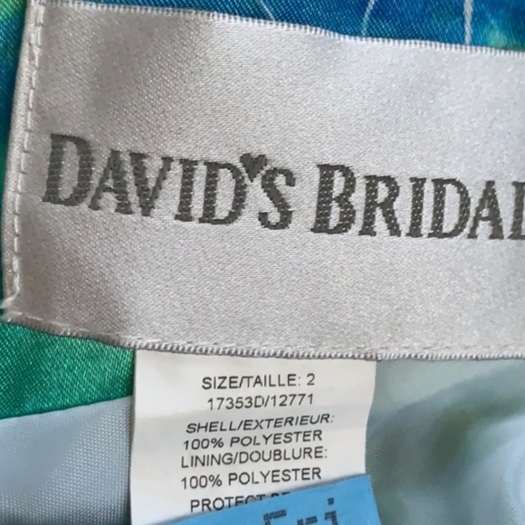 WOW!!! DAVID'S BRIDAL JEWELED GOWN SIZE 2 - Picture 4 of 4